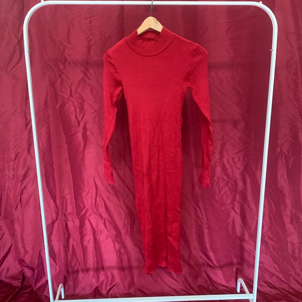Fitted ribbed midi dress